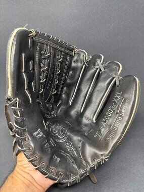Wilson A3000 XXL Signature Series Leather Baseball Glove Black RHT